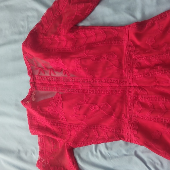 Socialite lace romper - Picture 3 of 3